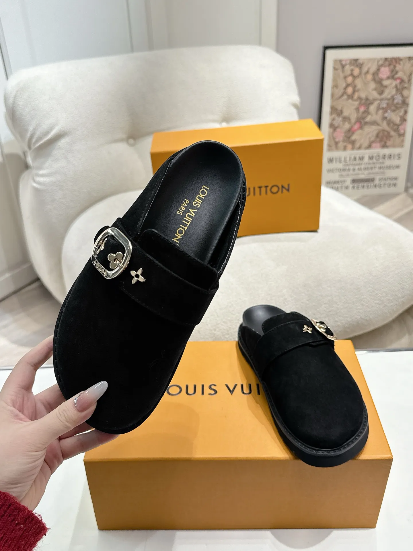 Louis Vuitton 新作黒フラットスリッパ - 画像 (4)