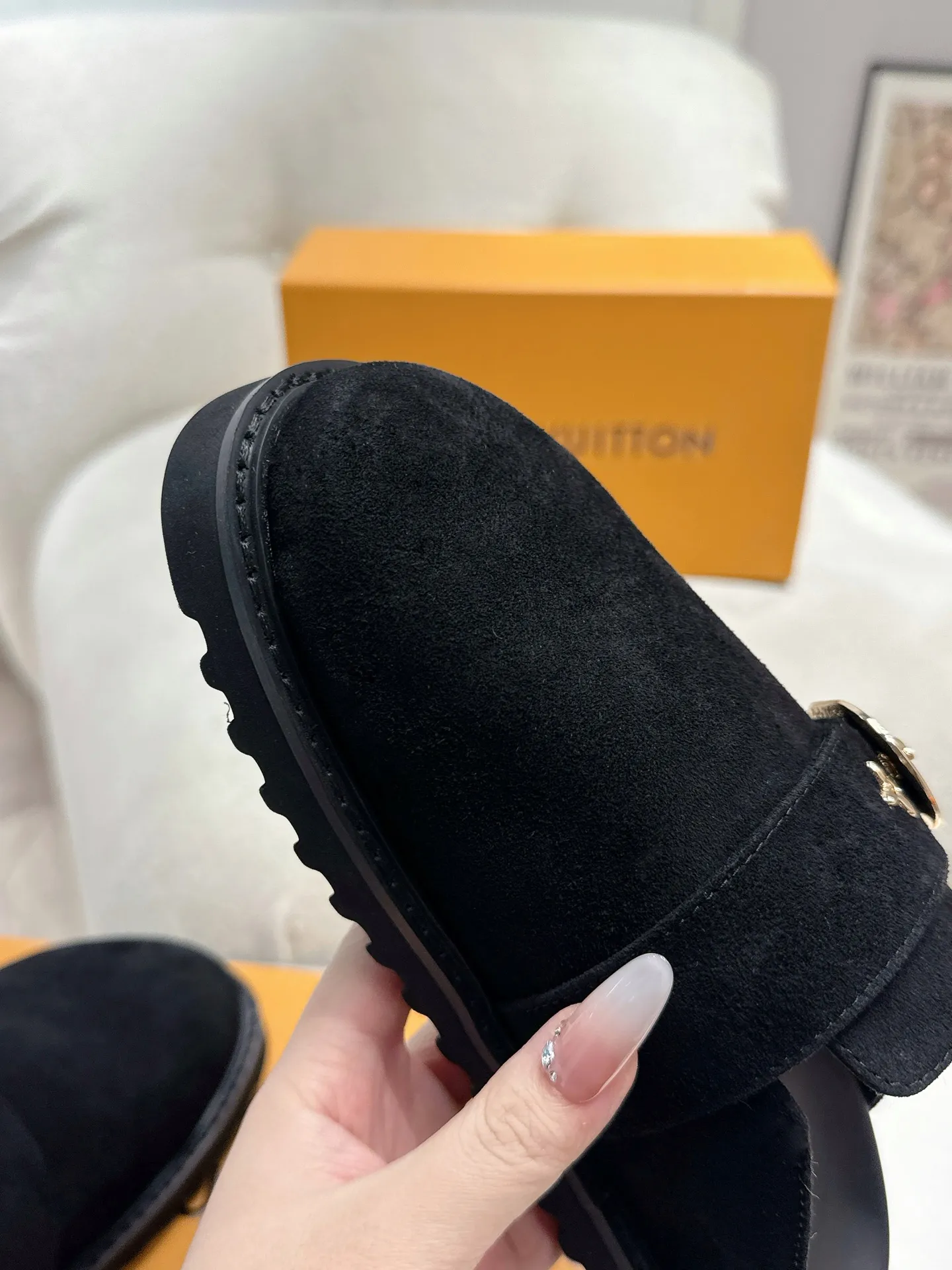 Louis Vuitton 新作黒フラットスリッパ - 画像 (8)