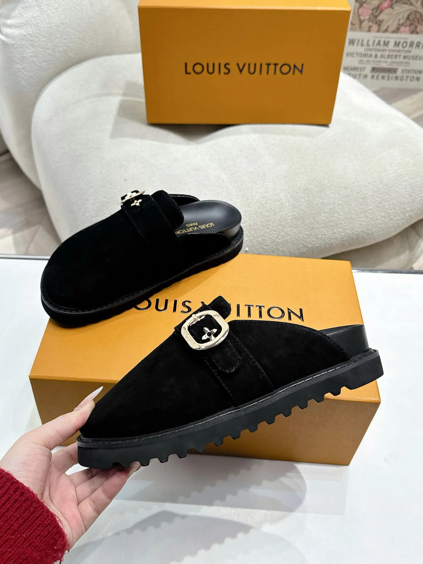 Louis Vuitton 新作黒フラットスリッパ - 画像 (9)
