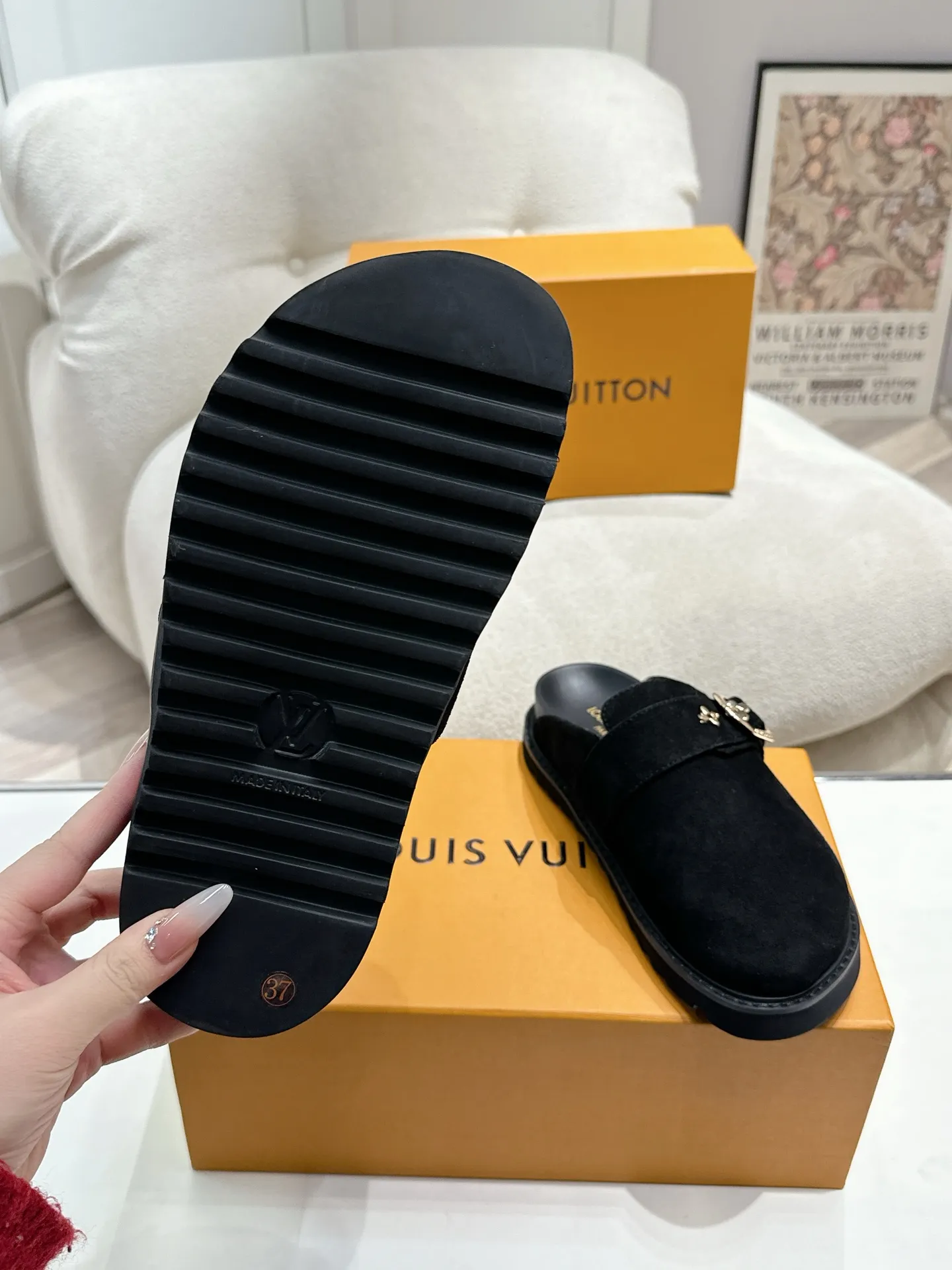 Louis Vuitton 新作黒フラットスリッパ - 画像 (10)