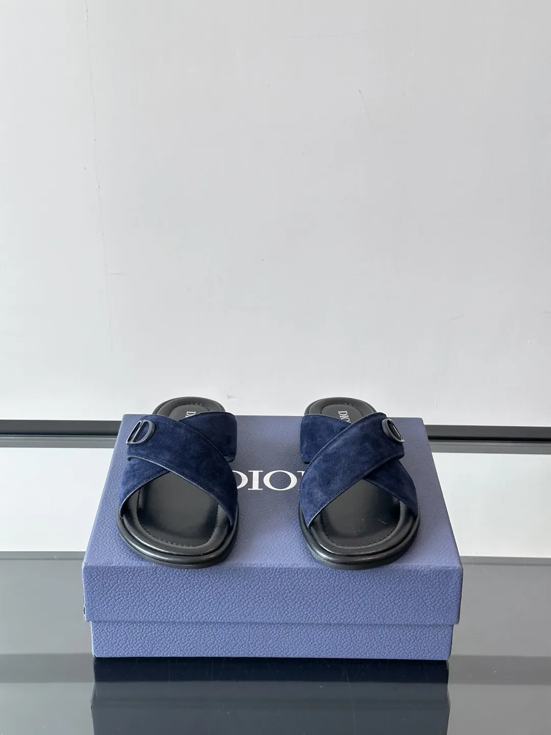 Dior ブルー本革クロスデザインサンダル - 画像 (3)