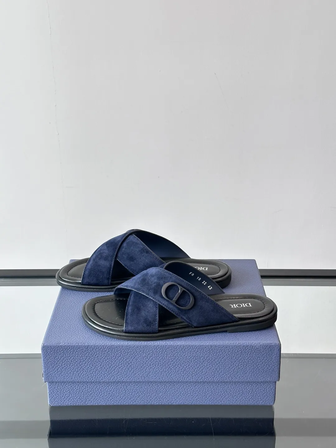 Dior ブルー本革クロスデザインサンダル - 画像 (4)
