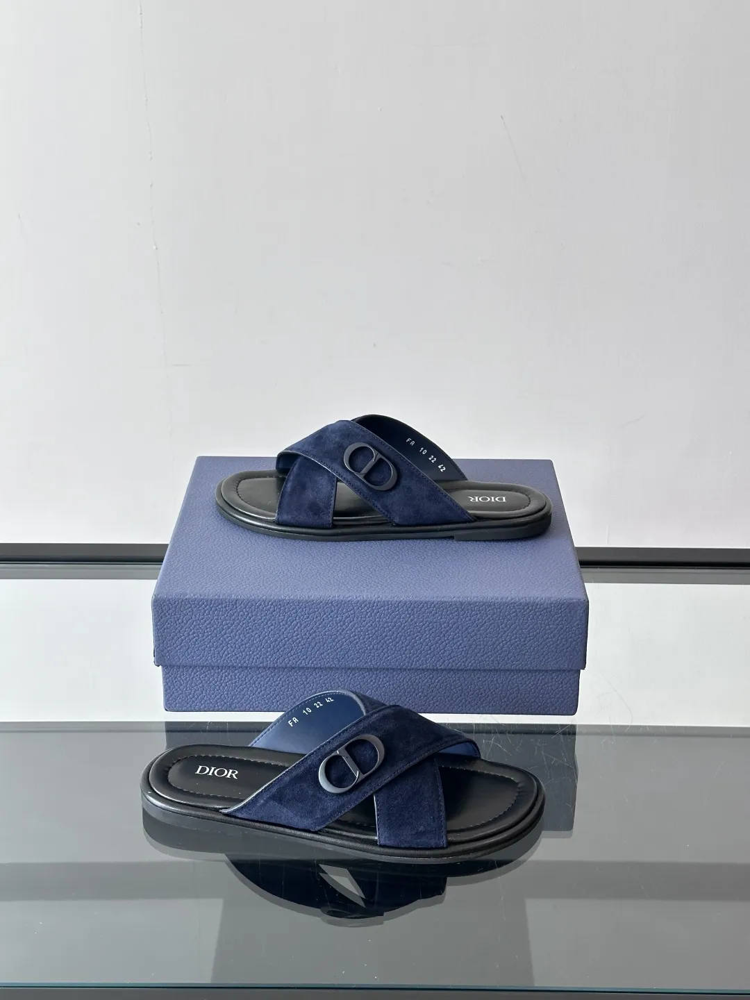 Dior ブルー本革クロスデザインサンダル - 画像 (5)