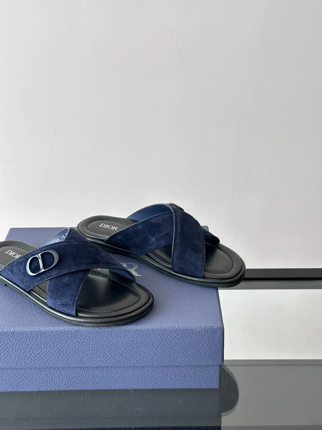 Dior ブルー本革クロスデザインサンダル - 画像 (9)