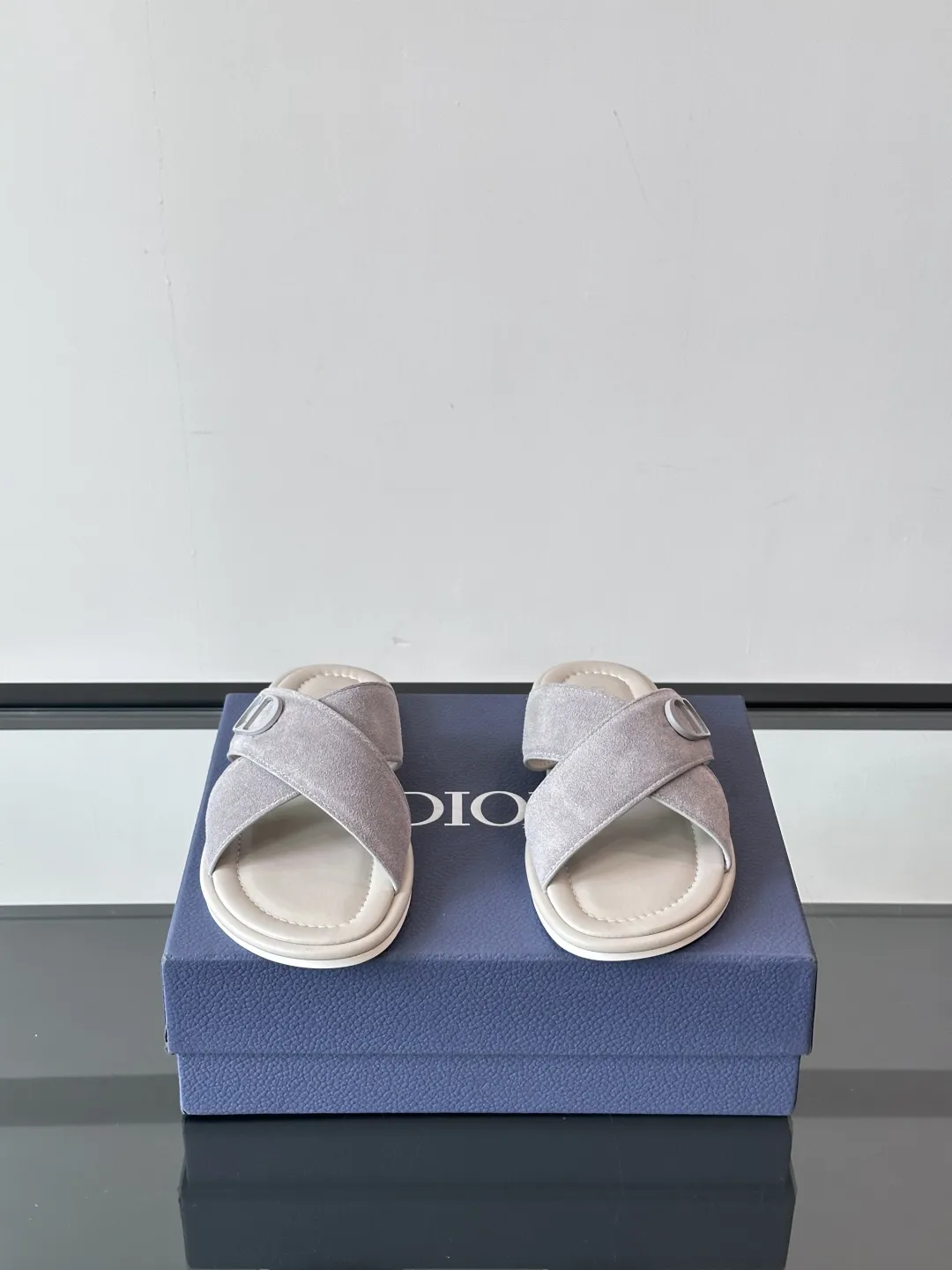 Dior 高級グレー本革サンダル サイズ - 画像 (3)