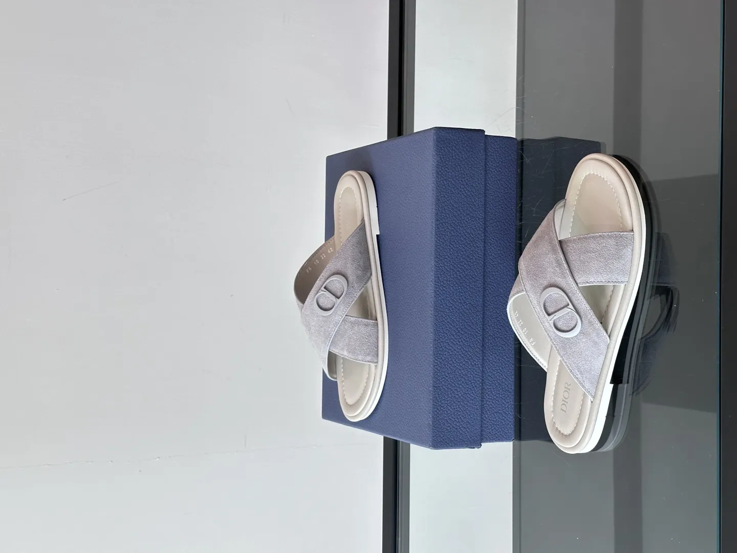 Dior 高級グレー本革サンダル サイズ - 画像 (5)