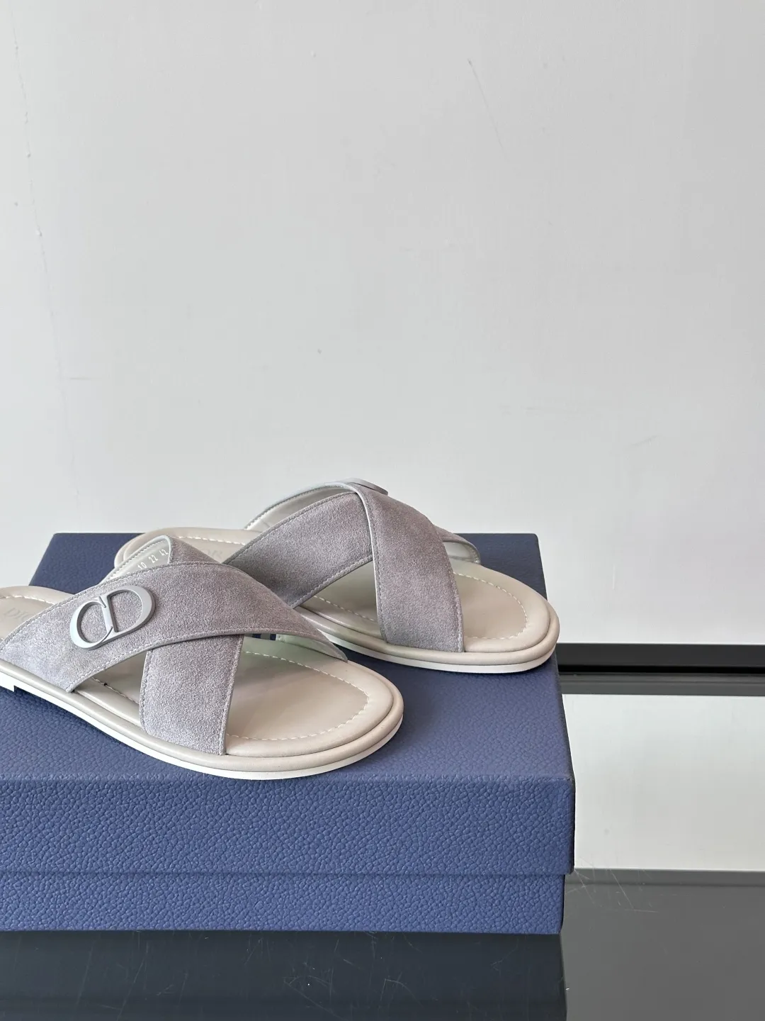Dior 高級グレー本革サンダル サイズ - 画像 (9)