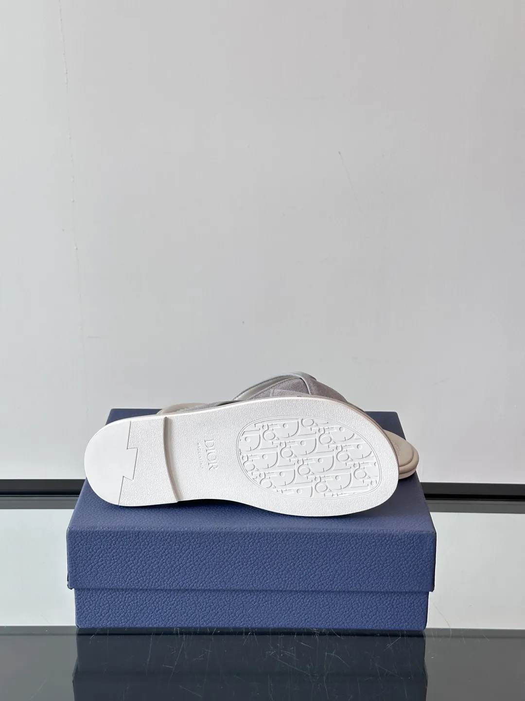 Dior 高級グレー本革サンダル サイズ - 画像 (10)