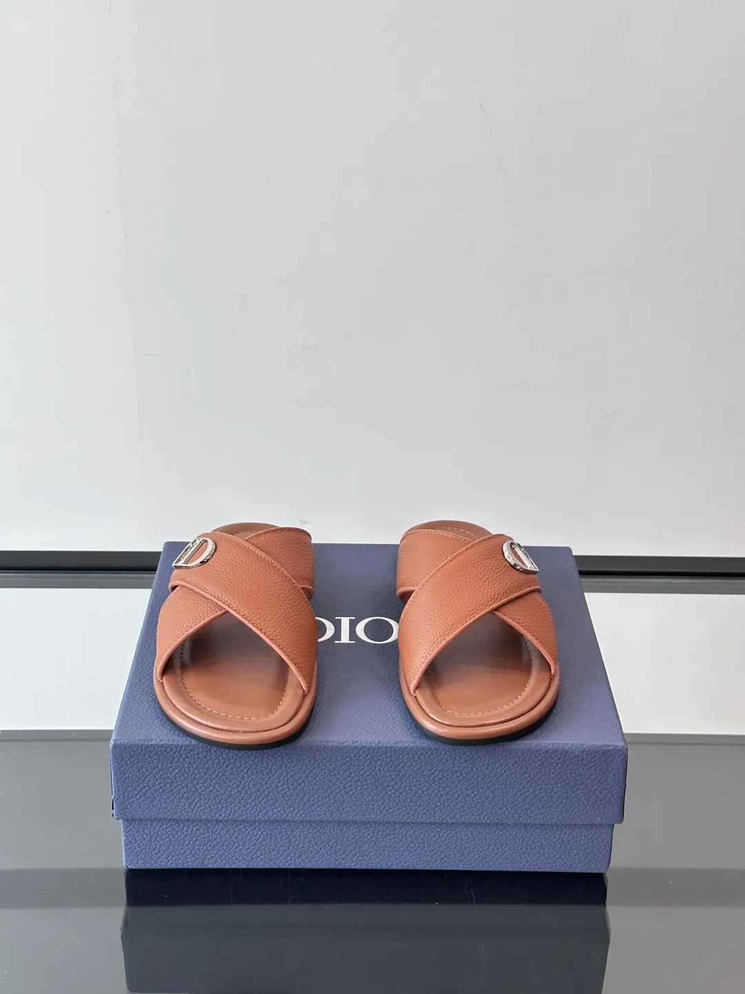 Dior オレンジ クロスバンド サンダル - 画像 (3)