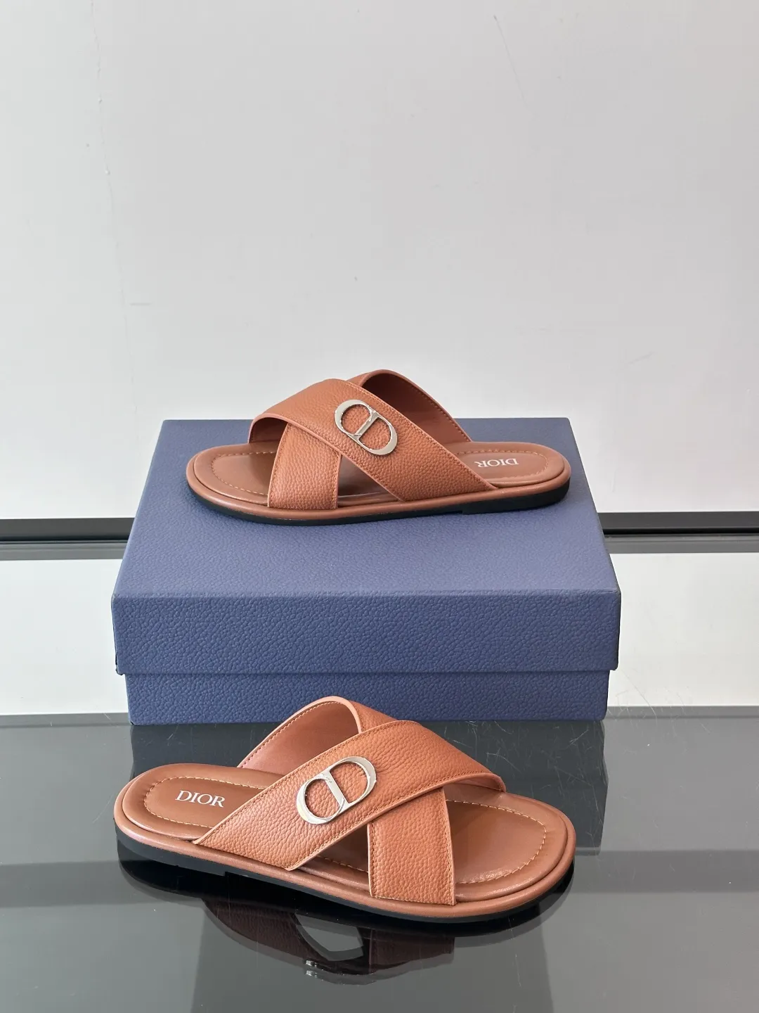 Dior オレンジ クロスバンド サンダル - 画像 (5)