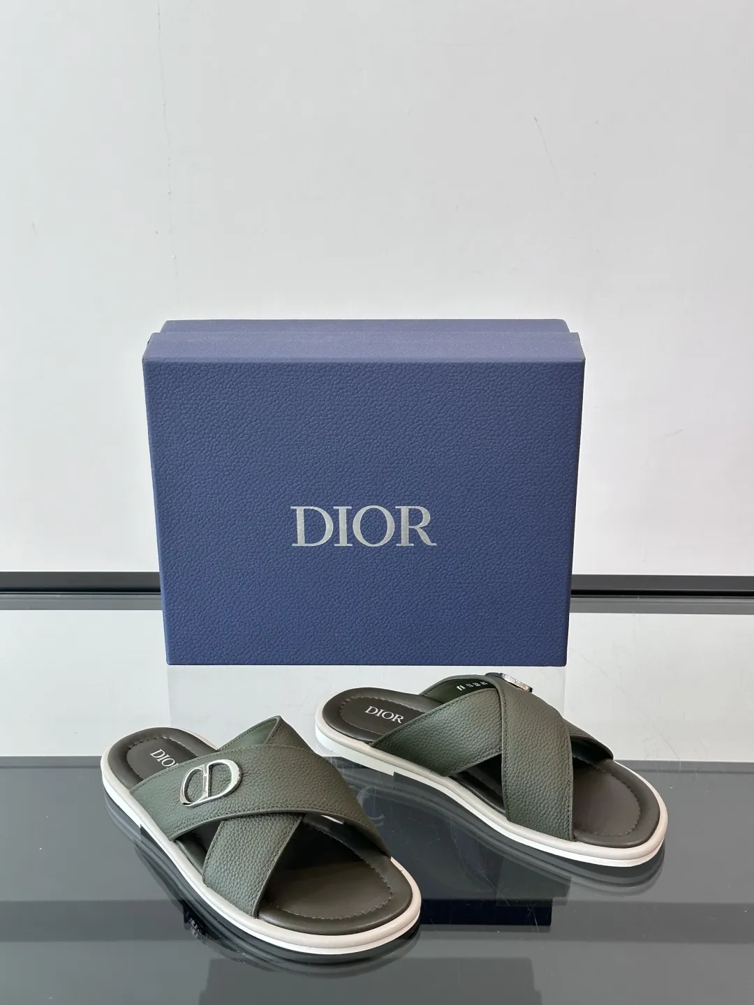 Christian Dior 緑色クロスデザインサンダル - 画像 (6)