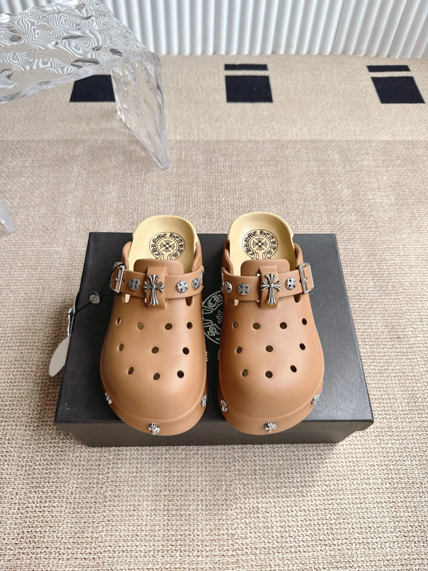 Chrome Hearts クロスハート厚底増高サンダル 茶色 - 画像 (3)