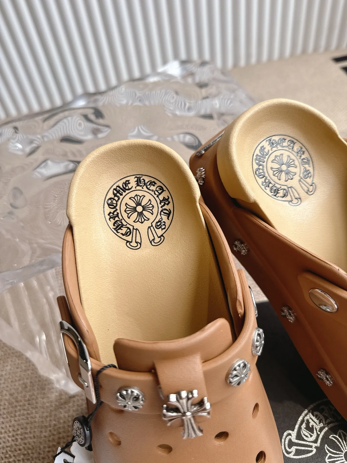Chrome Hearts クロスハート厚底増高サンダル 茶色 - 画像 (7)