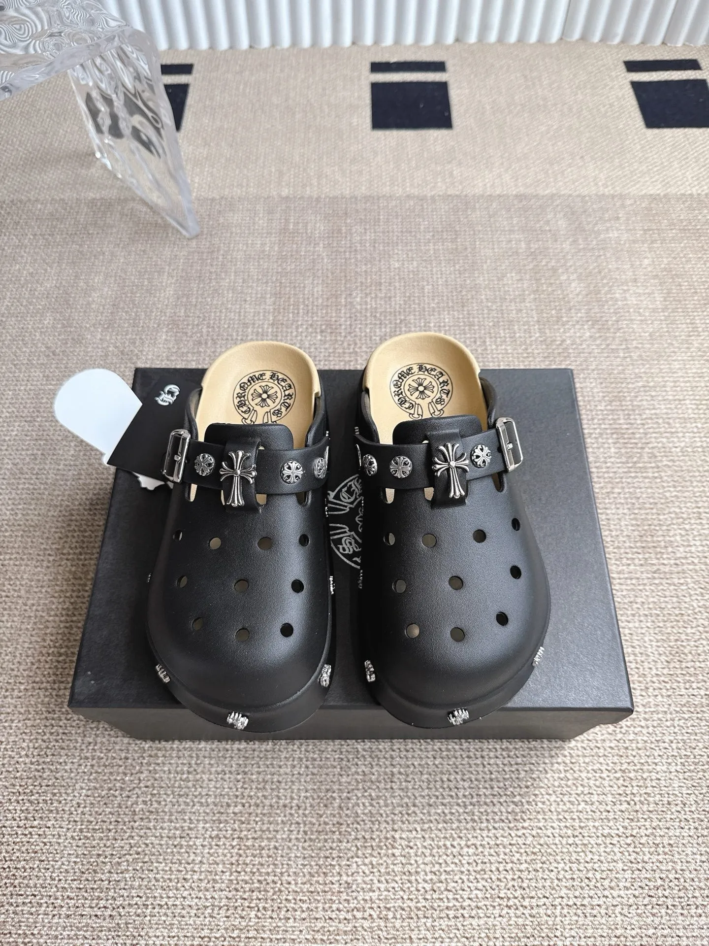 Chrome Hearts クロス厚底増高サンダル黒2025夏