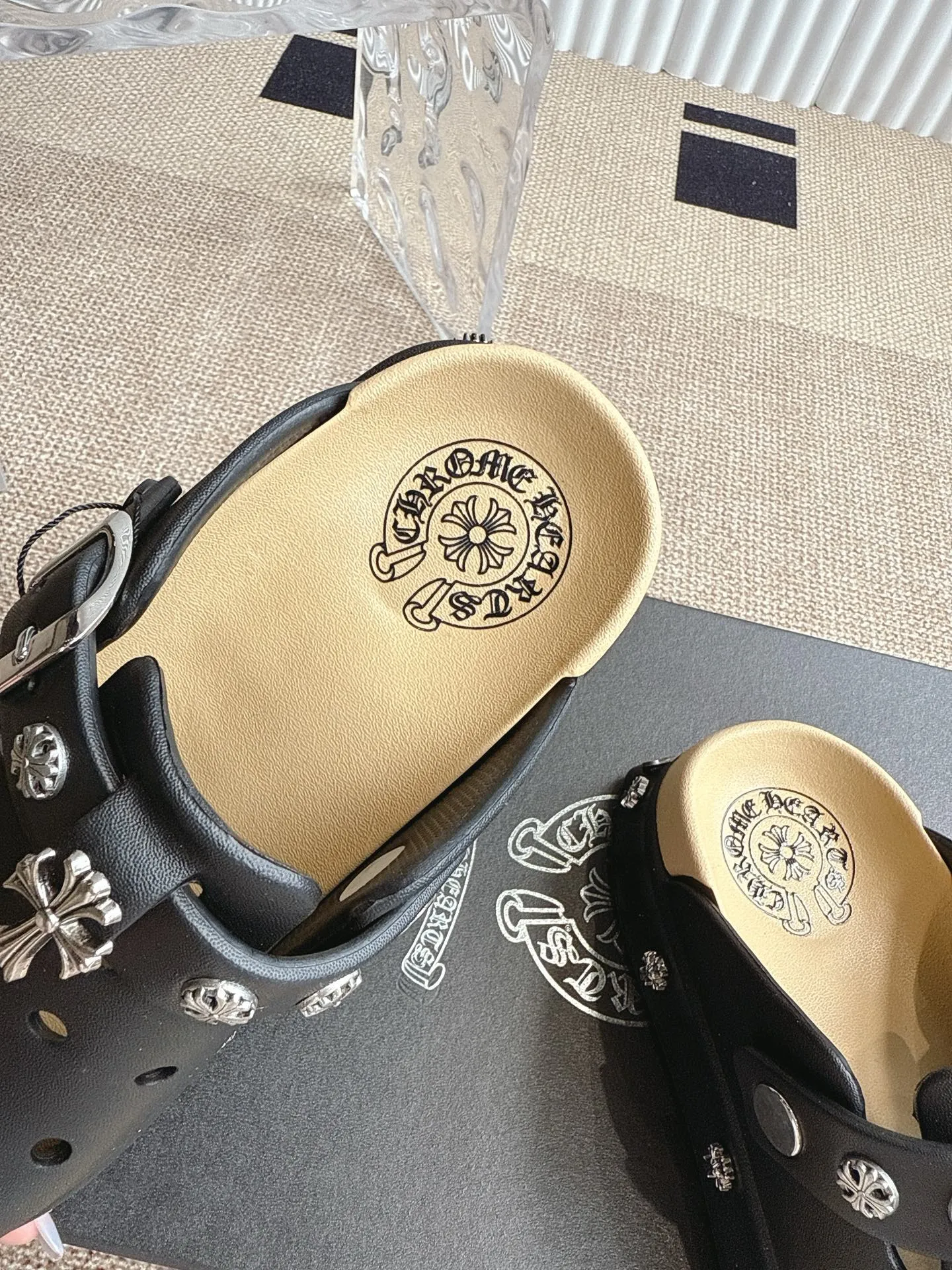 Chrome Hearts クロス厚底増高サンダル黒2025夏 - 画像 (7)