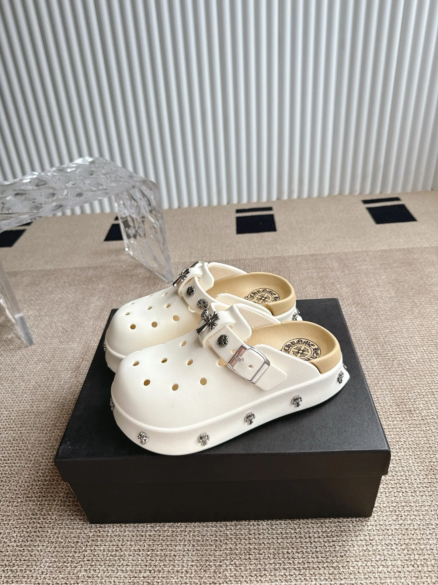 Chrome Hearts クロスハート厚底ホワイトサンダル - 画像 (4)