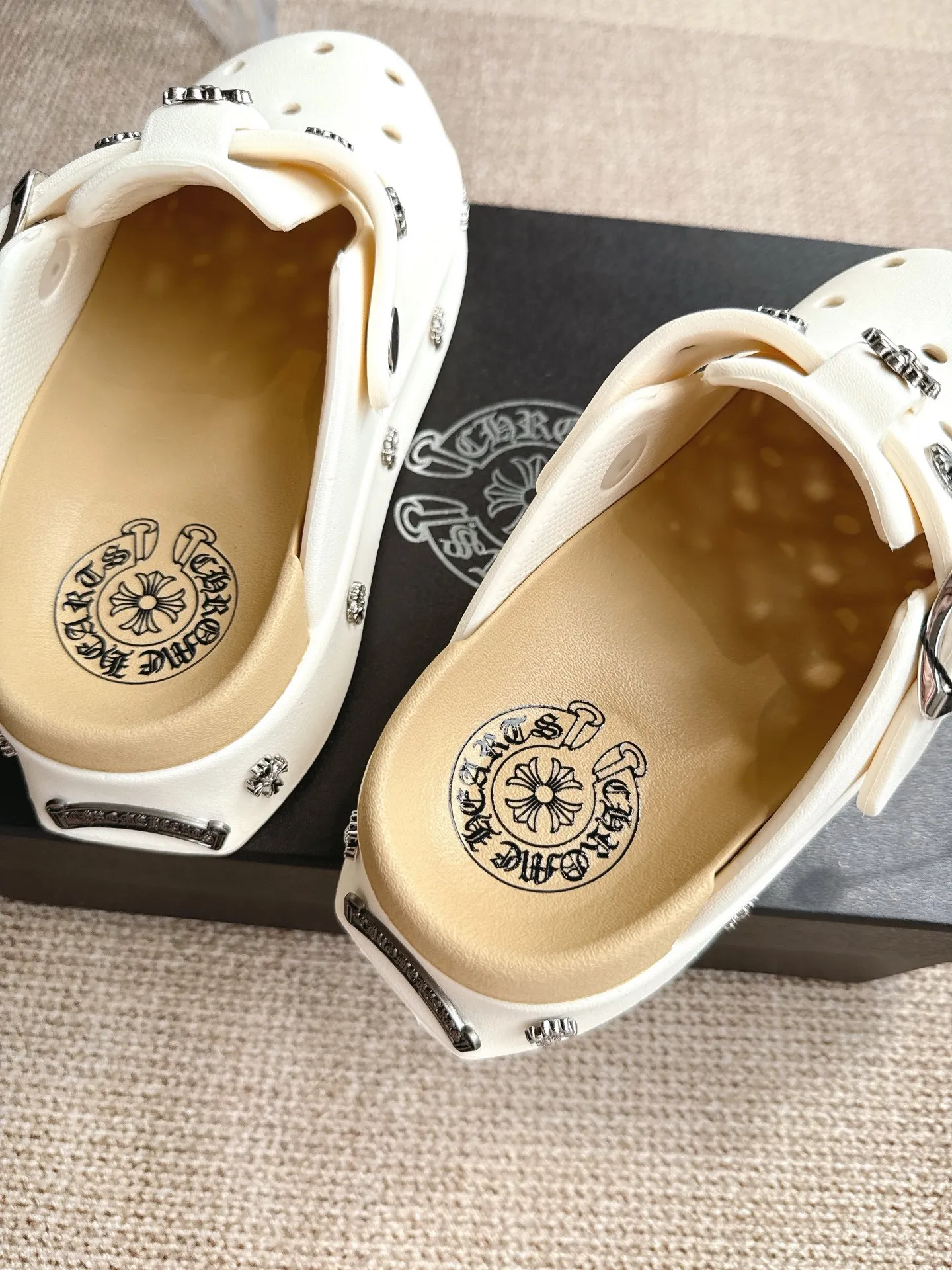 Chrome Hearts クロスハート厚底ホワイトサンダル - 画像 (7)