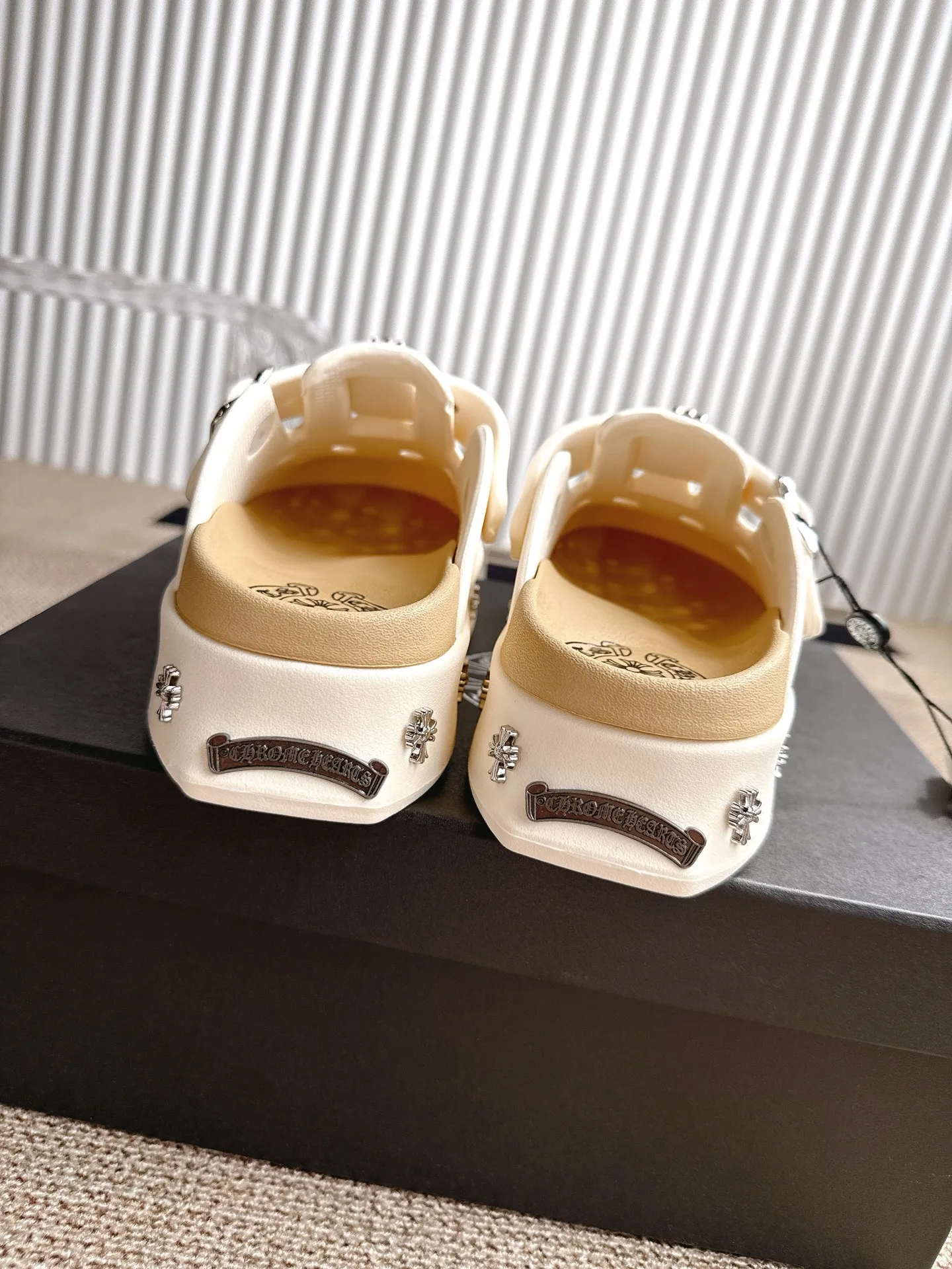 Chrome Hearts クロスハート厚底ホワイトサンダル - 画像 (9)