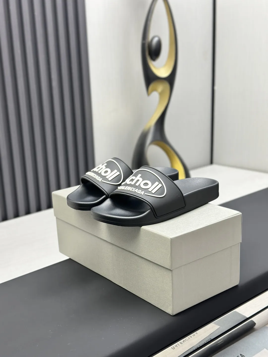 Balenciaga ブラックスライドサンダル2023モデル