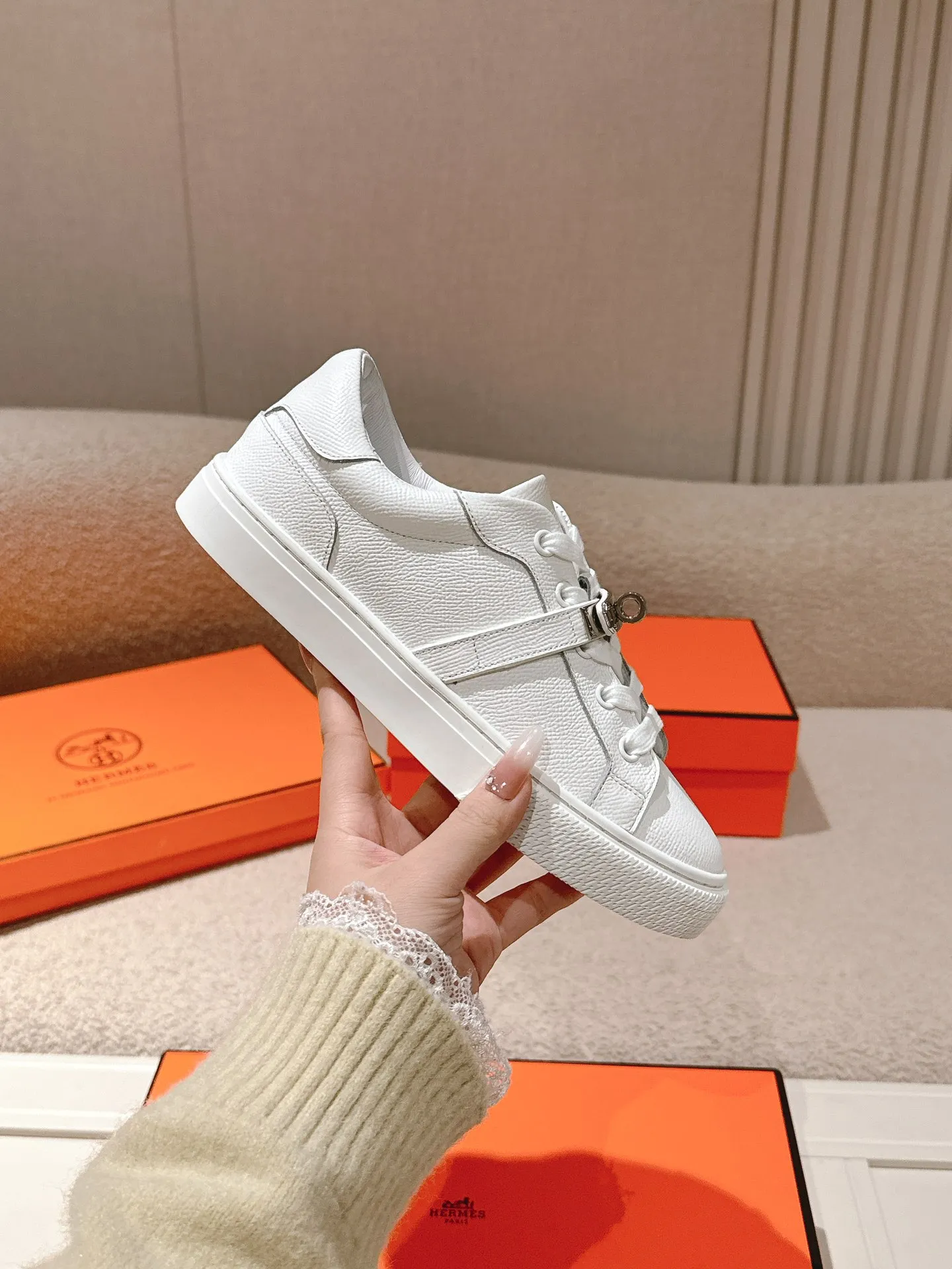 エルメス 白 厚底スニーカー ケリーデザイン - 画像 (6)
