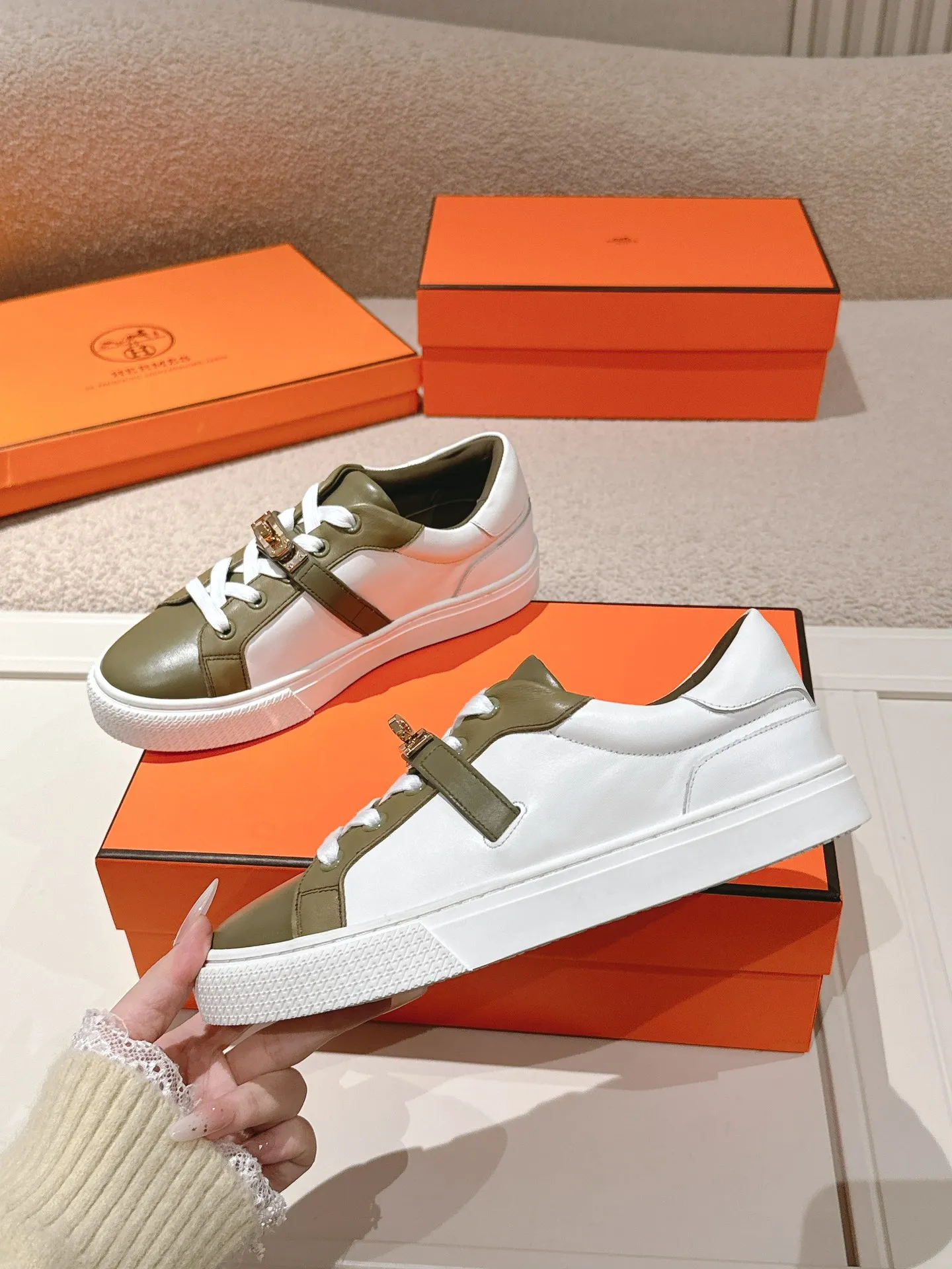 エルメス 厚底スニーカー グリーン ケリーデザイン