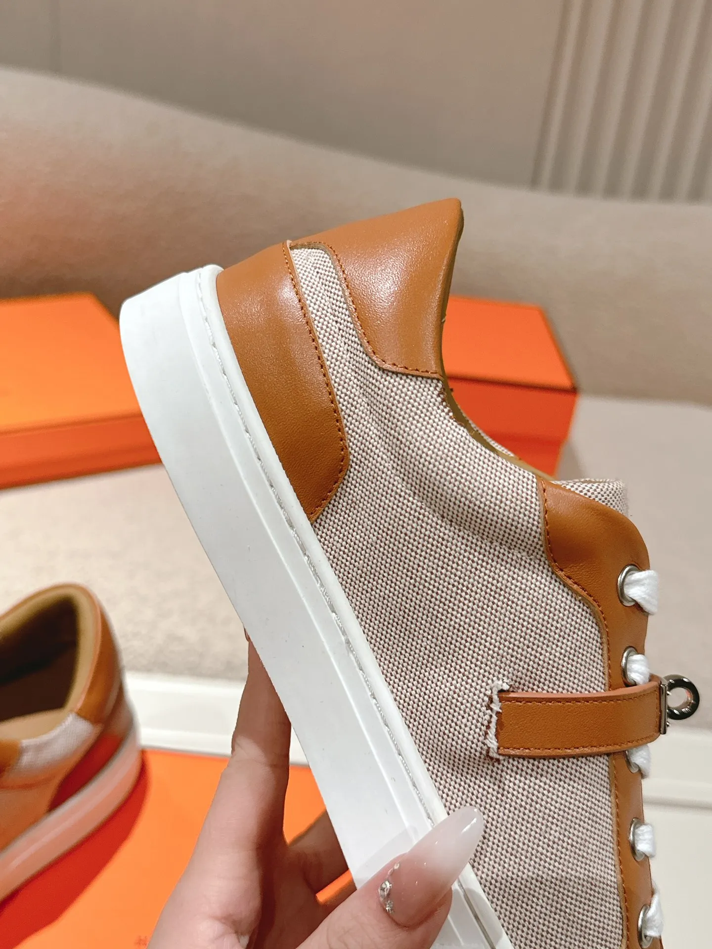 エルメス 厚底スニーカー ベージュ カジュアルスタイル - 画像 (8)