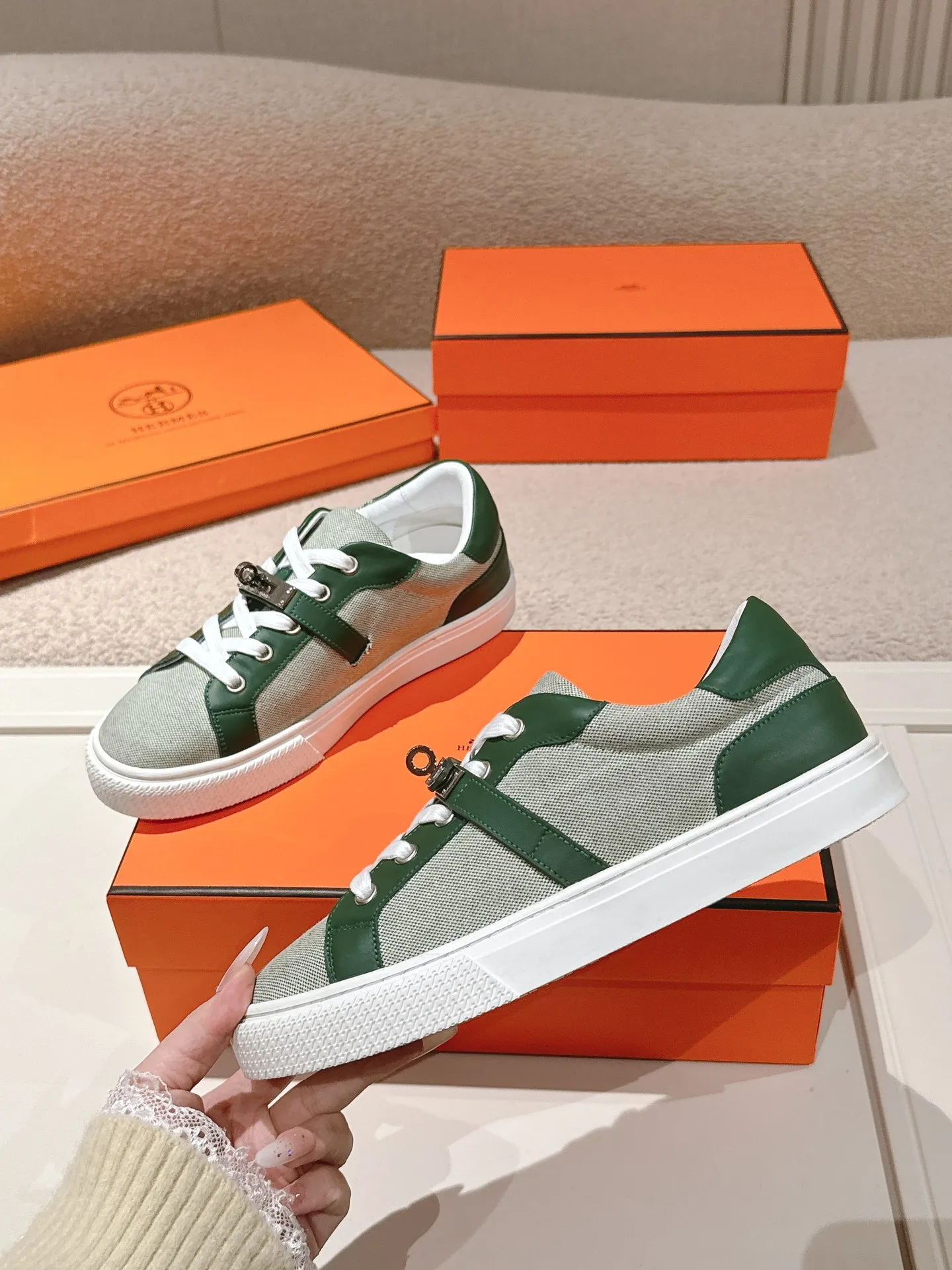 エルメス グリーン 厚底スニーカー ケリーデザイン