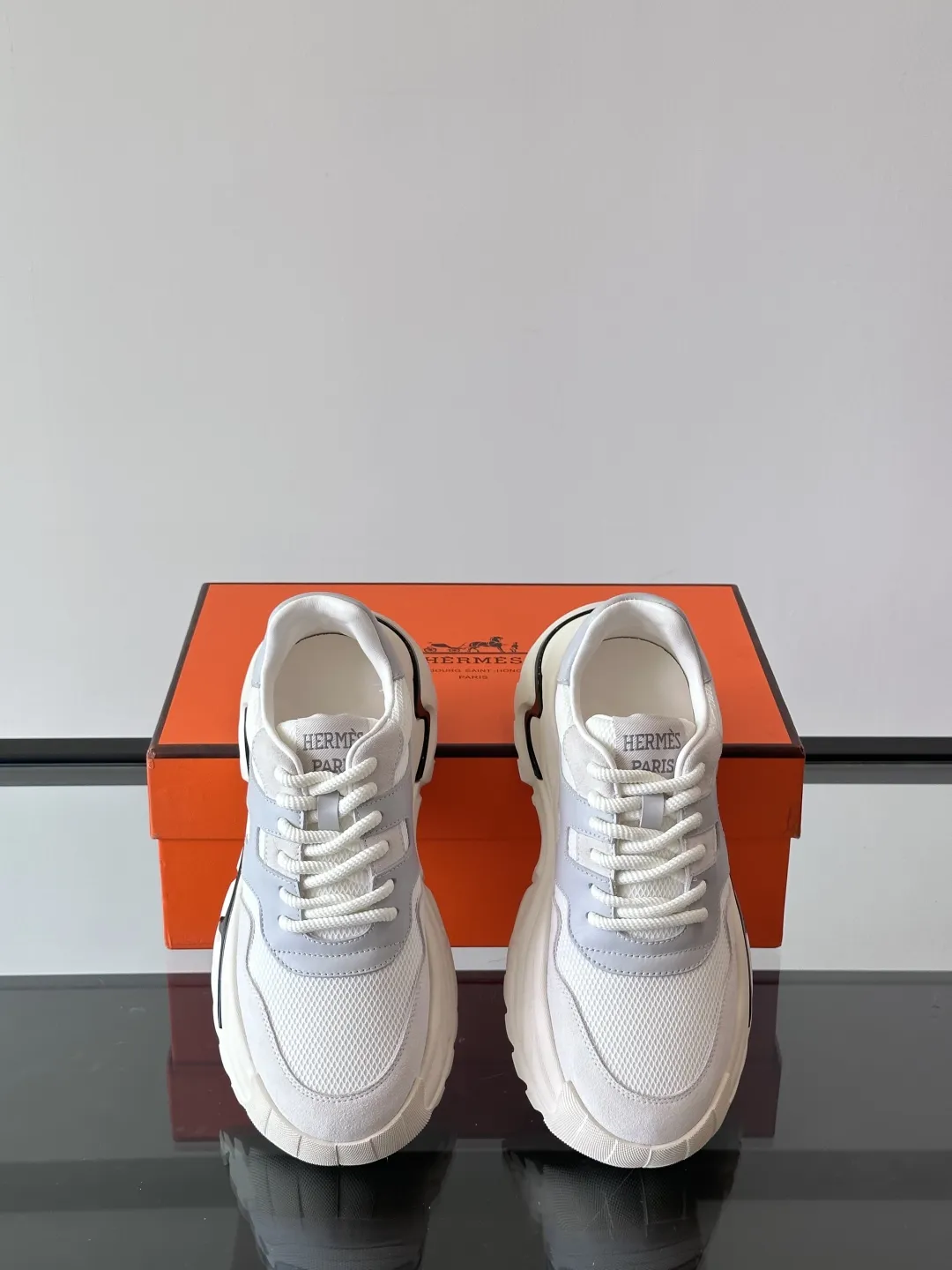 HERMES Hugo 厚底スニーカー ホワイト スタイル - 画像 (7)