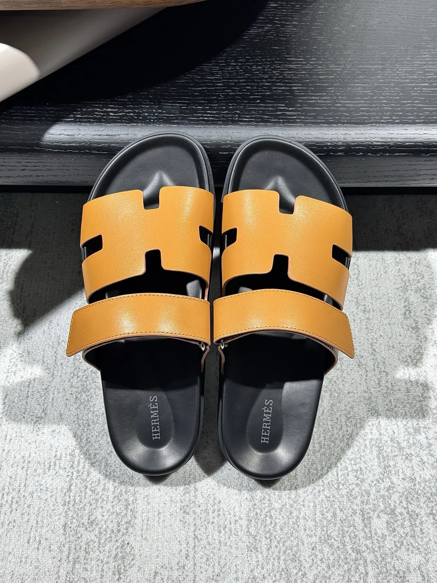 HERMES オレンジ サンダル クラシックデザイン - 画像 (5)