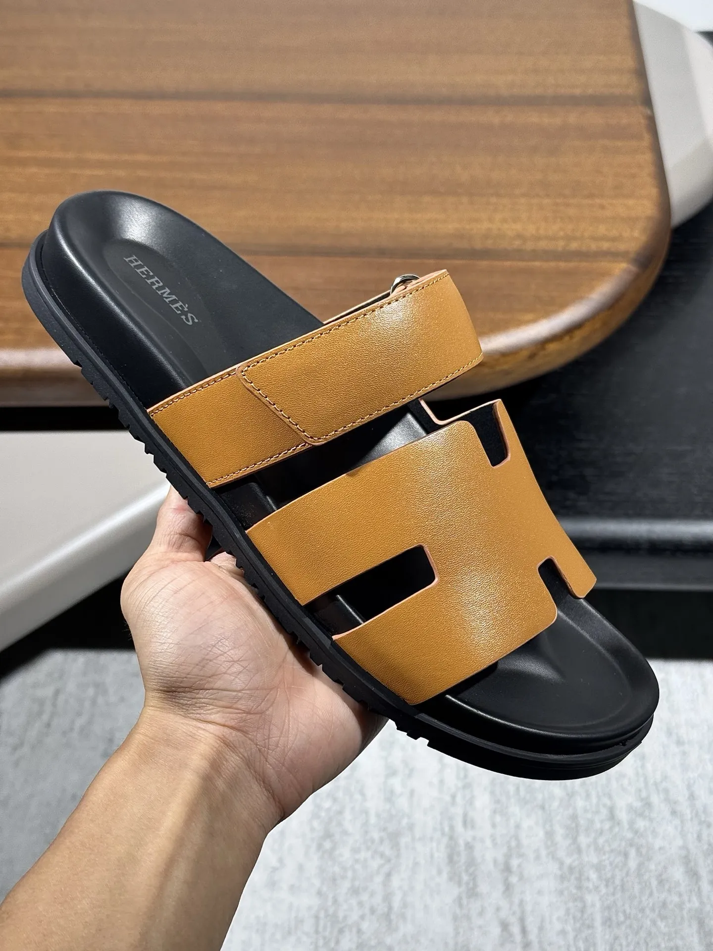 HERMES オレンジ サンダル クラシックデザイン - 画像 (6)