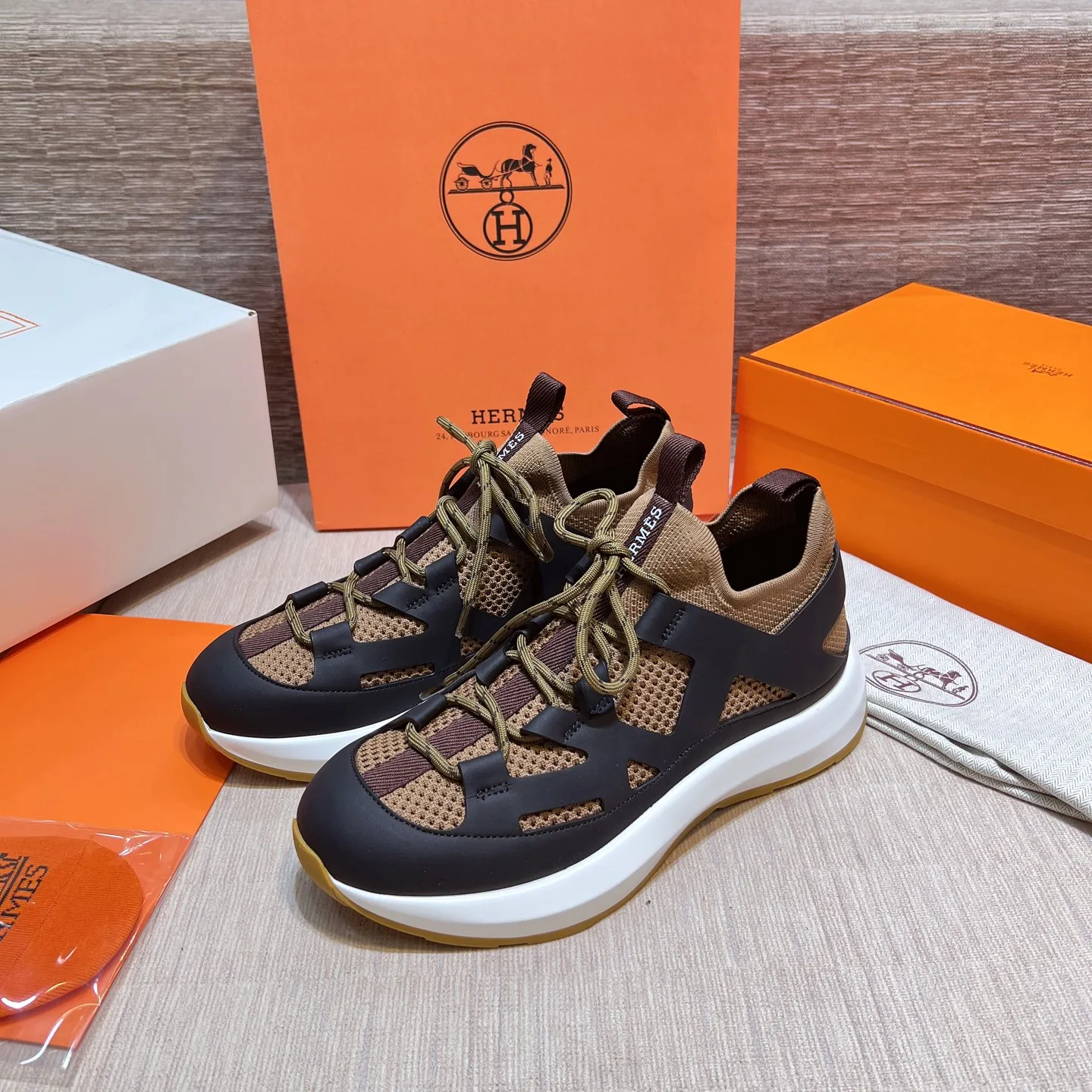 エルメス厚底スニーカー茶色