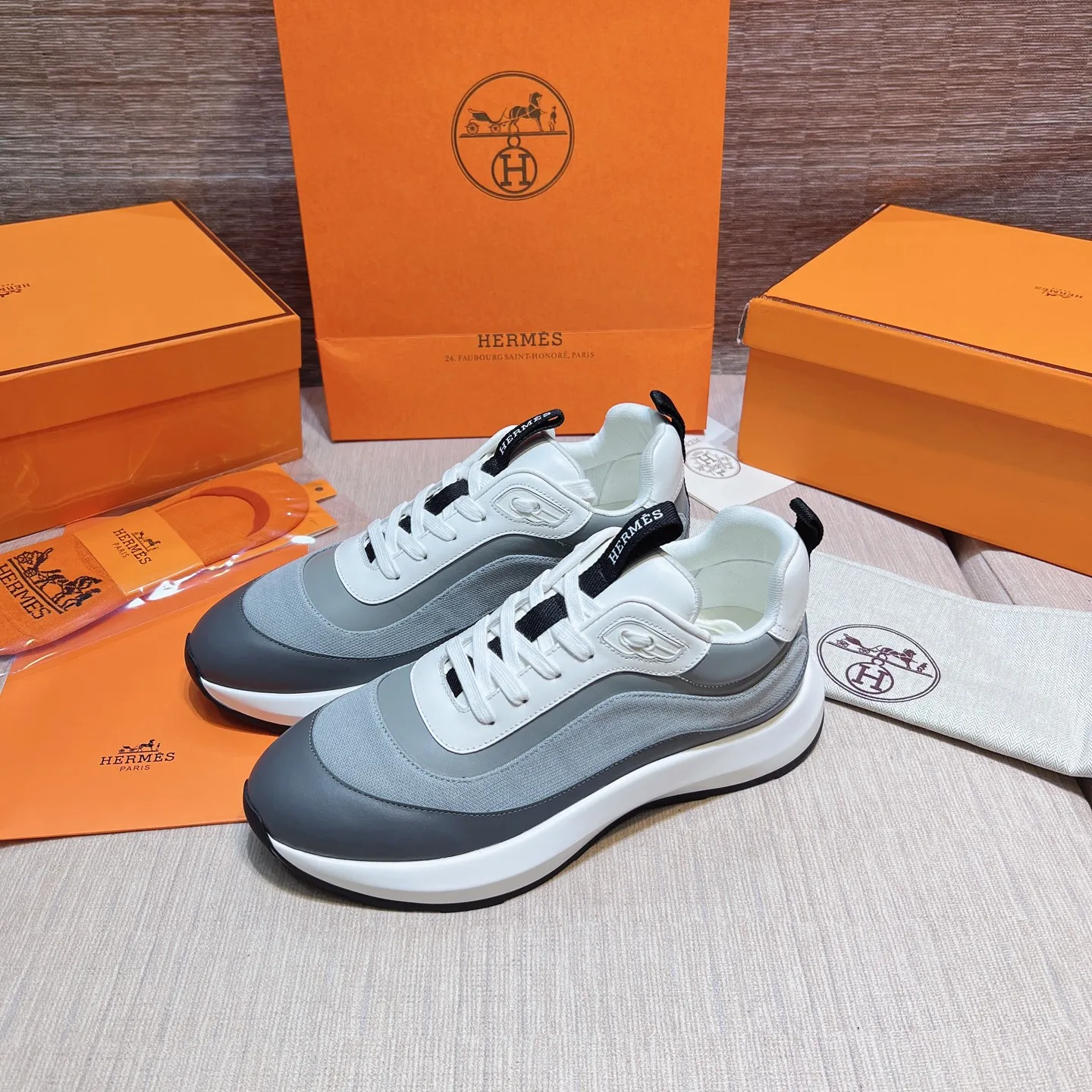 エルメス 厚底スニーカー グレー クラシックデザイン