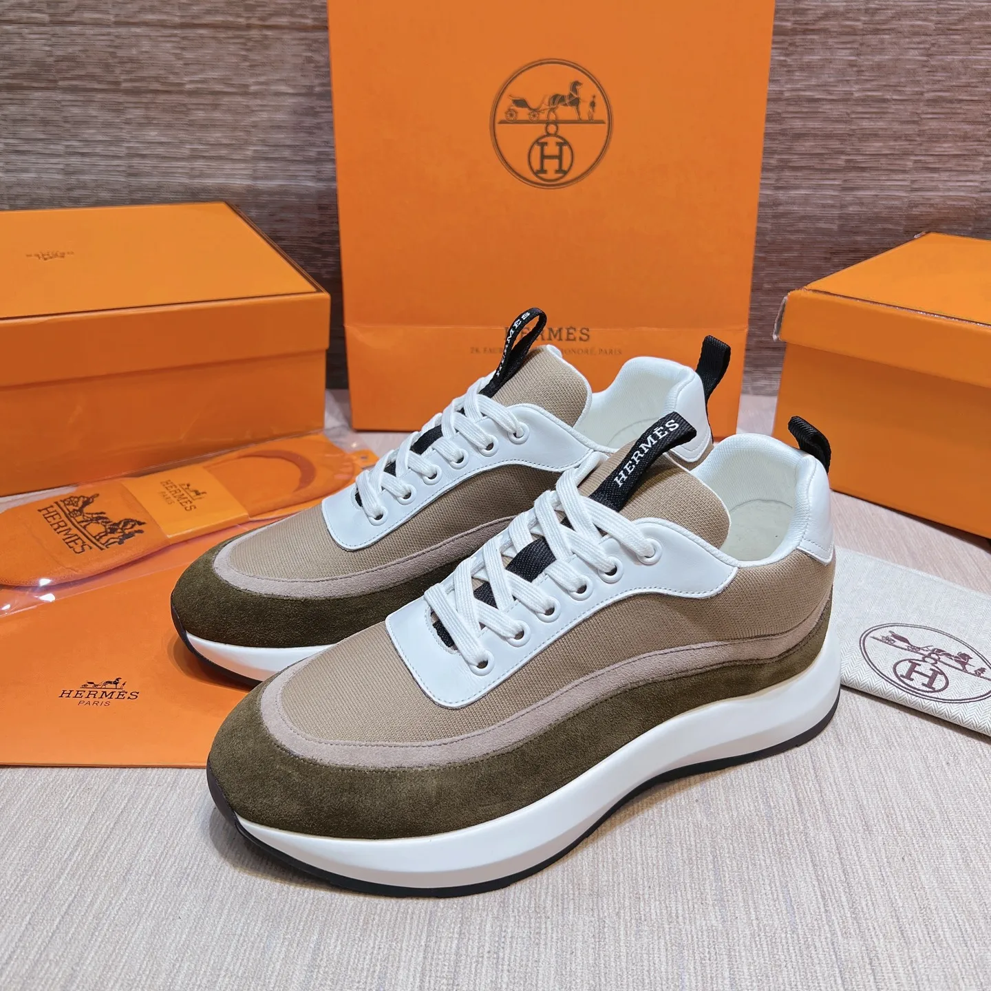 エルメス 厚底スニーカー ベージュ カラーブロック
