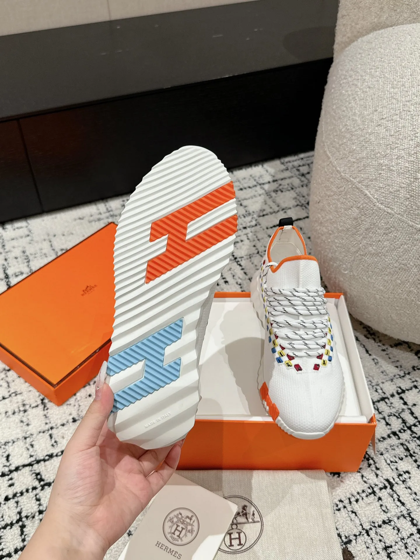 Hermès 厚底スニーカー ホワイト カップルスタイル - 画像 (10)