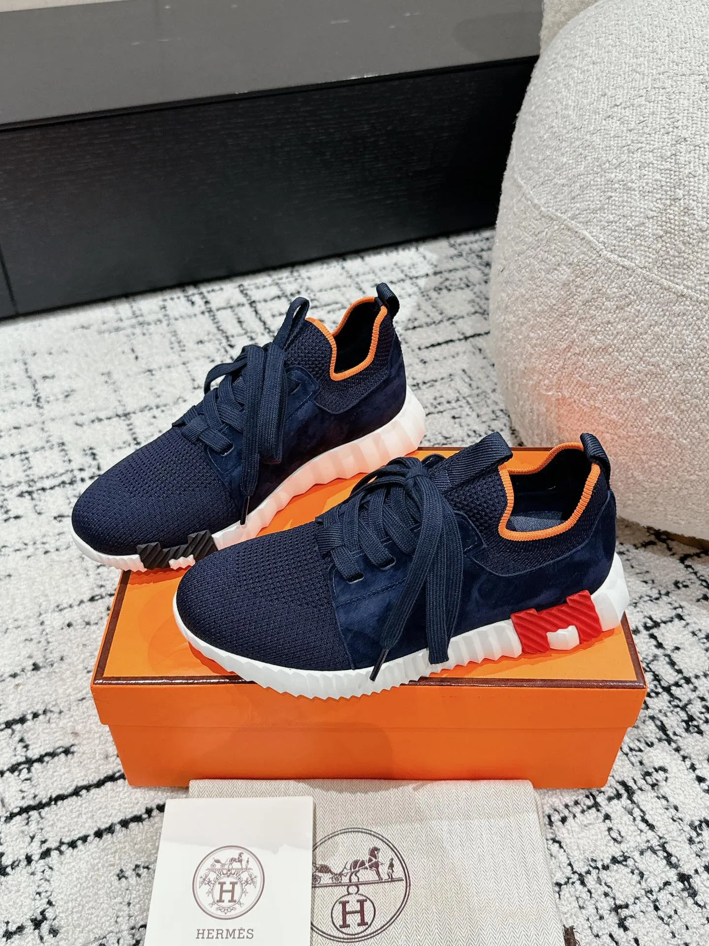 エルメス 厚底スニーカー ネイビー カジュアルスタイル - 画像 (4)