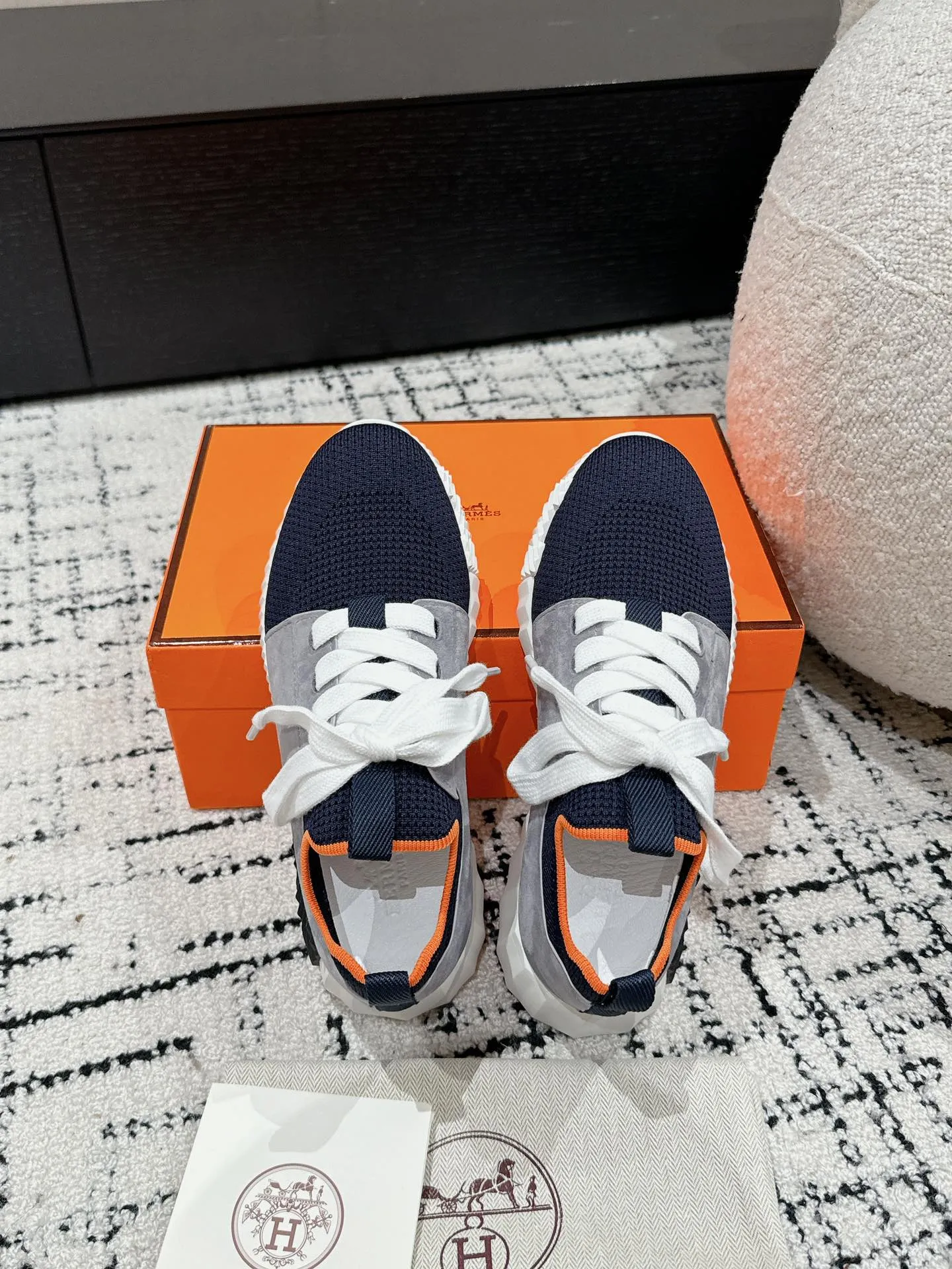 エルメス 厚底スニーカー ネイビー カジュアルスタイル - 画像 (5)