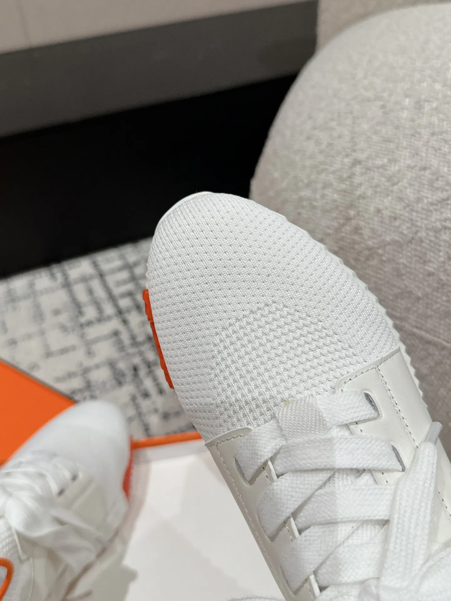 エルメス 白 厚底スニーカー カップルスタイル - 画像 (8)