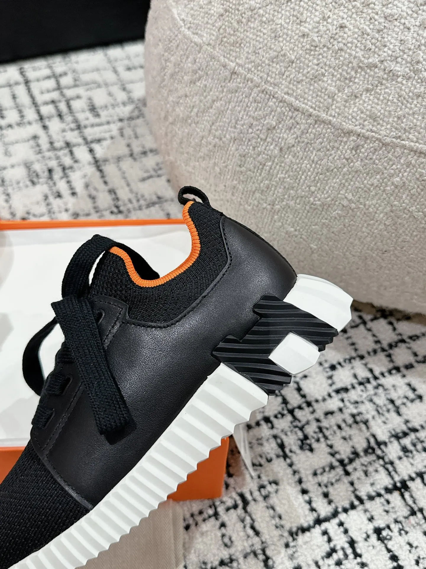 エルメス 厚底スニーカー ブラック カップルスタイル - 画像 (7)