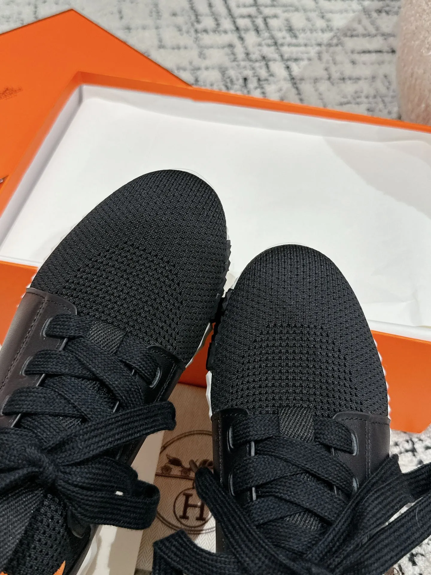 エルメス 厚底スニーカー ブラック カップルスタイル - 画像 (8)