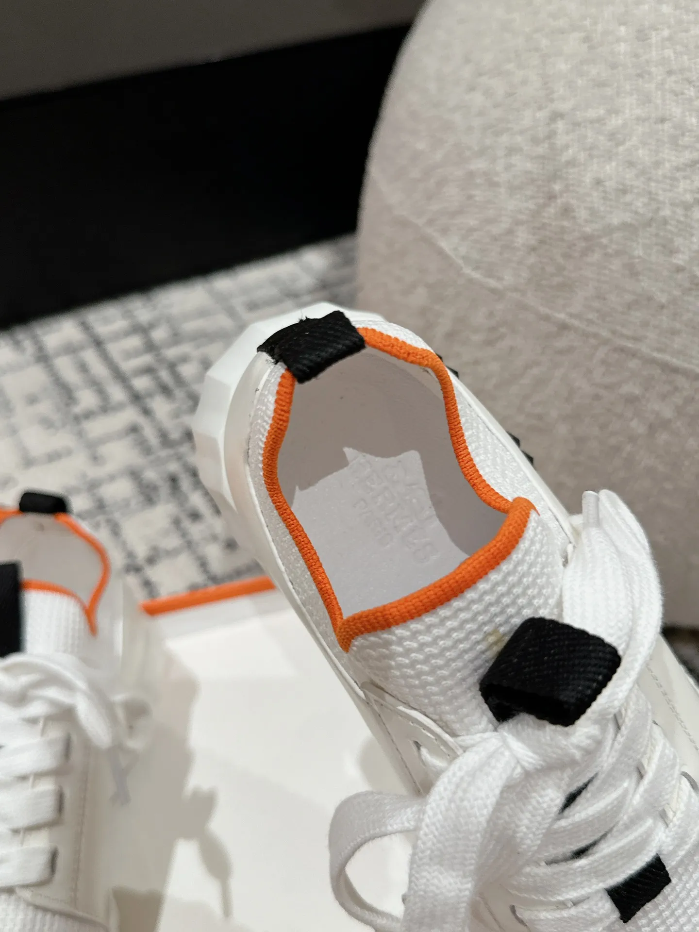 エルメス 厚底スニーカー ホワイト オレンジ 秋冬新作 - 画像 (10)