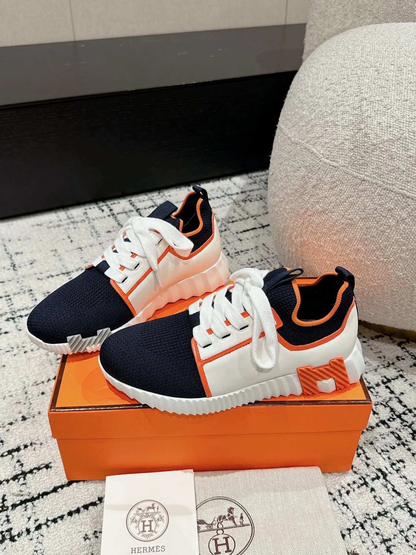ヘルメス厚底スニーカーオレンジ×ネイビー秋冬新作 - 画像 (4)