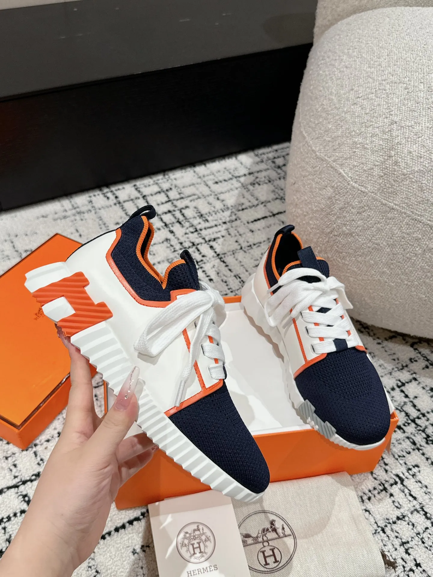 ヘルメス厚底スニーカーオレンジ×ネイビー秋冬新作 - 画像 (6)
