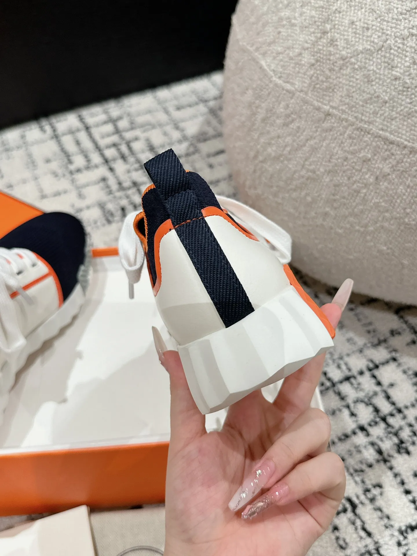 ヘルメス厚底スニーカーオレンジ×ネイビー秋冬新作 - 画像 (8)