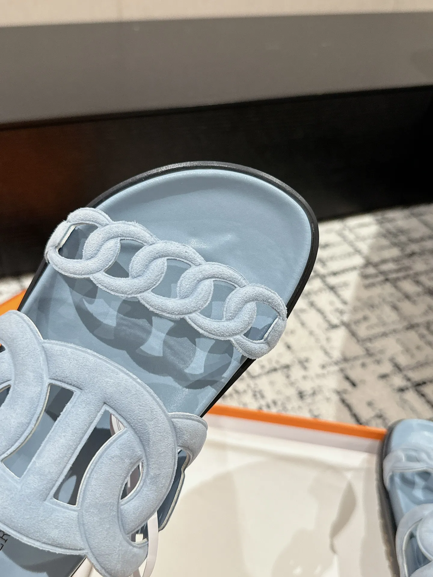 HERMES 新作豚鼻デザインの二舅ミュール ブルー - 画像 (7)