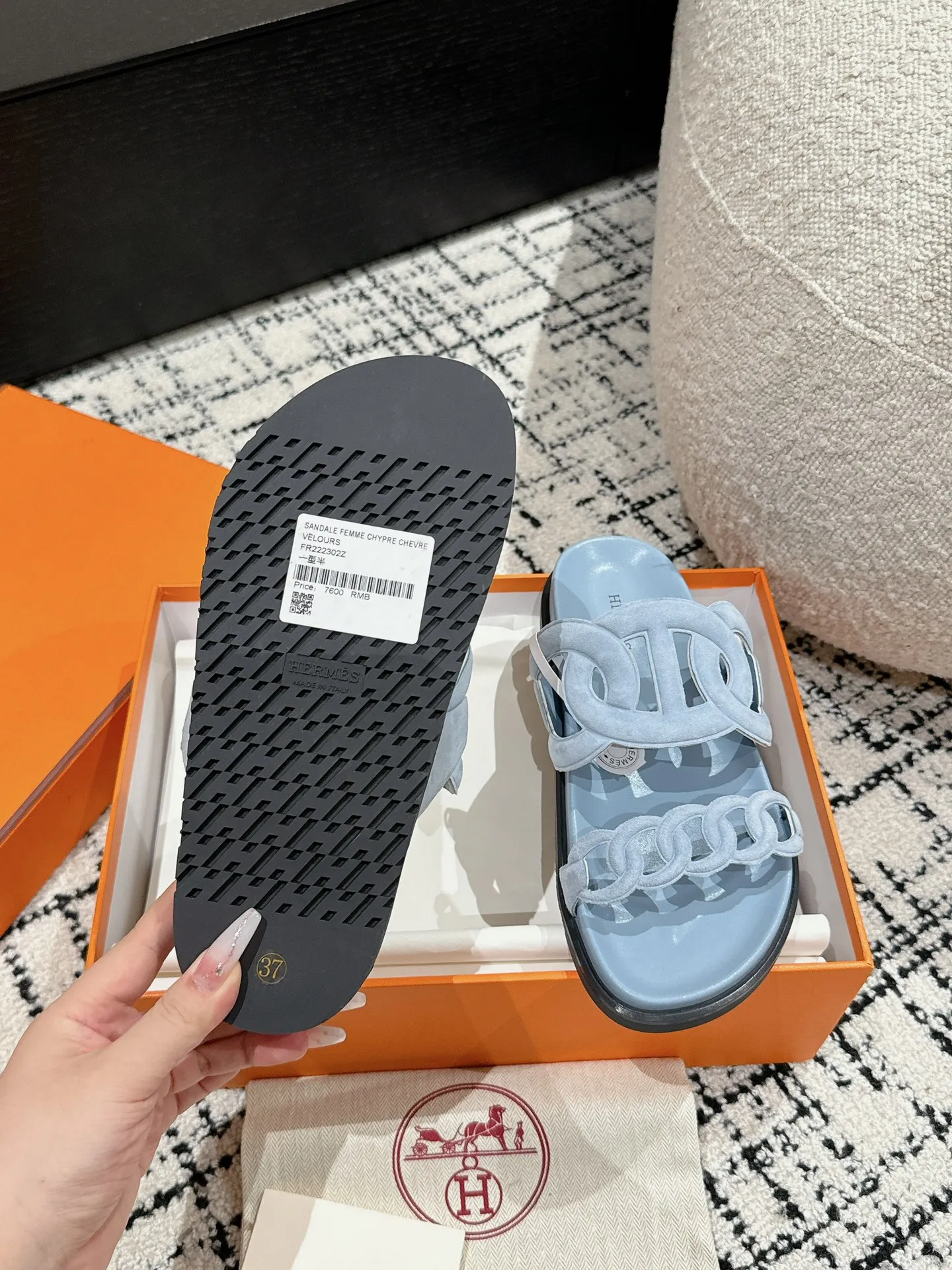 HERMES 新作豚鼻デザインの二舅ミュール ブルー - 画像 (10)