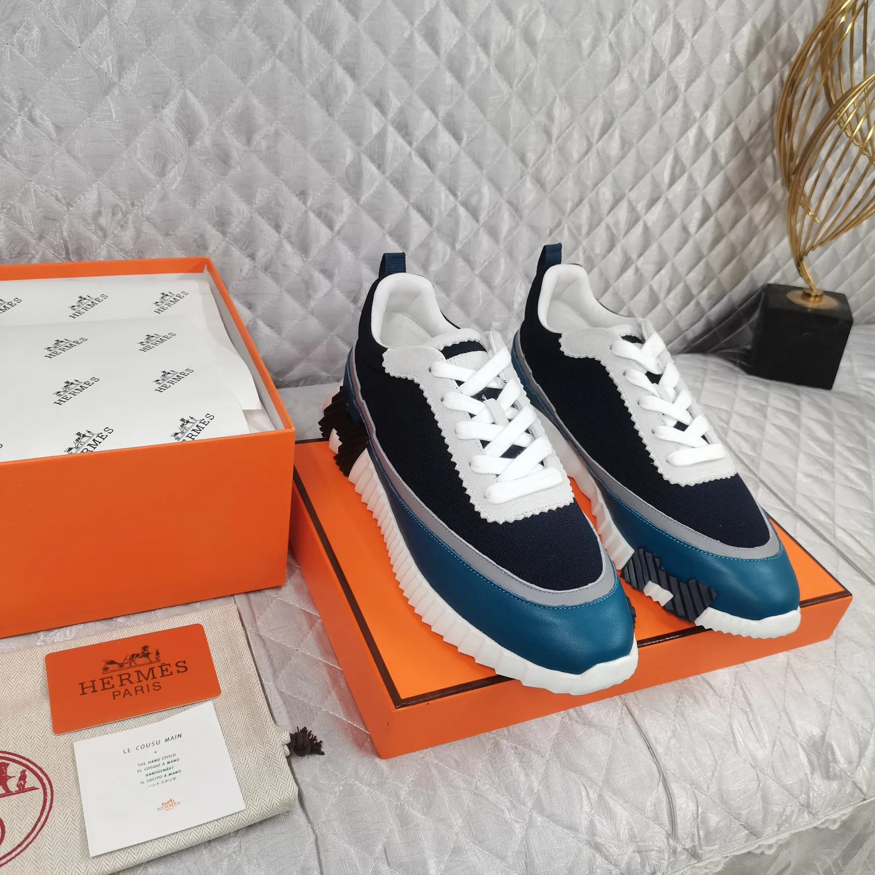 HERMES 厚底スニーカー ネイビー 低帮デザイン