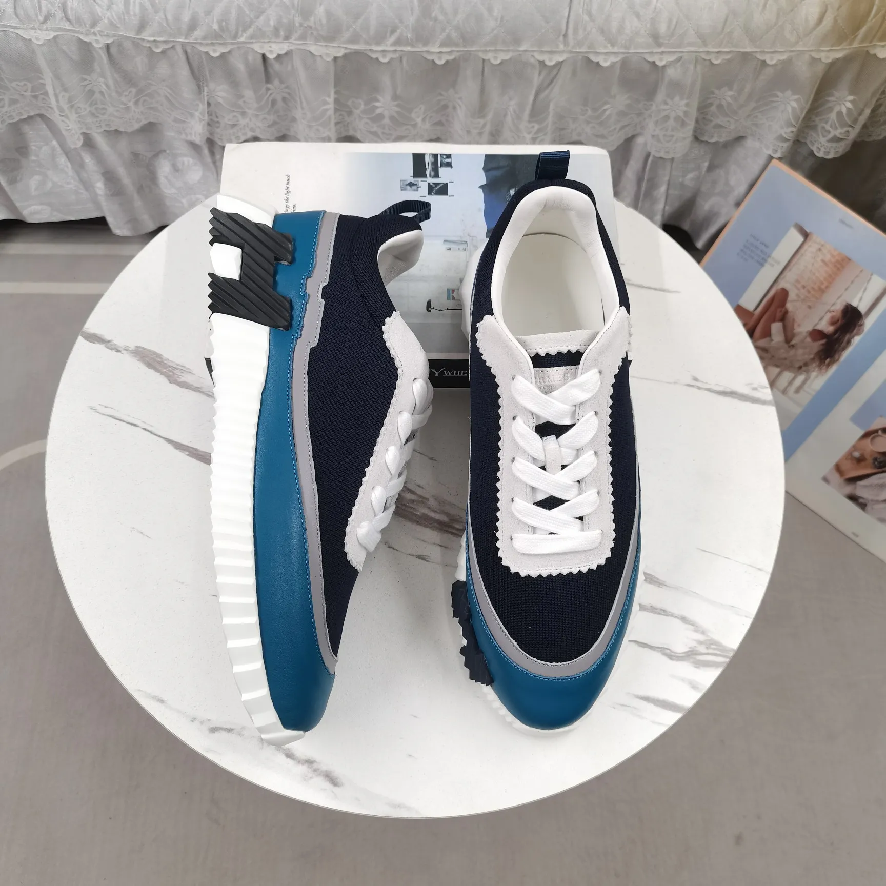 HERMES 厚底スニーカー ネイビー 低帮デザイン - 画像 (4)