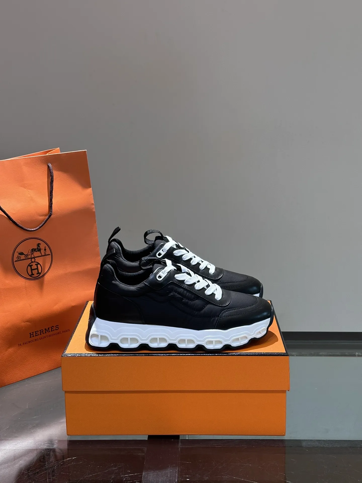 HERMES Hugo 厚底スニーカー ブラック スタイル