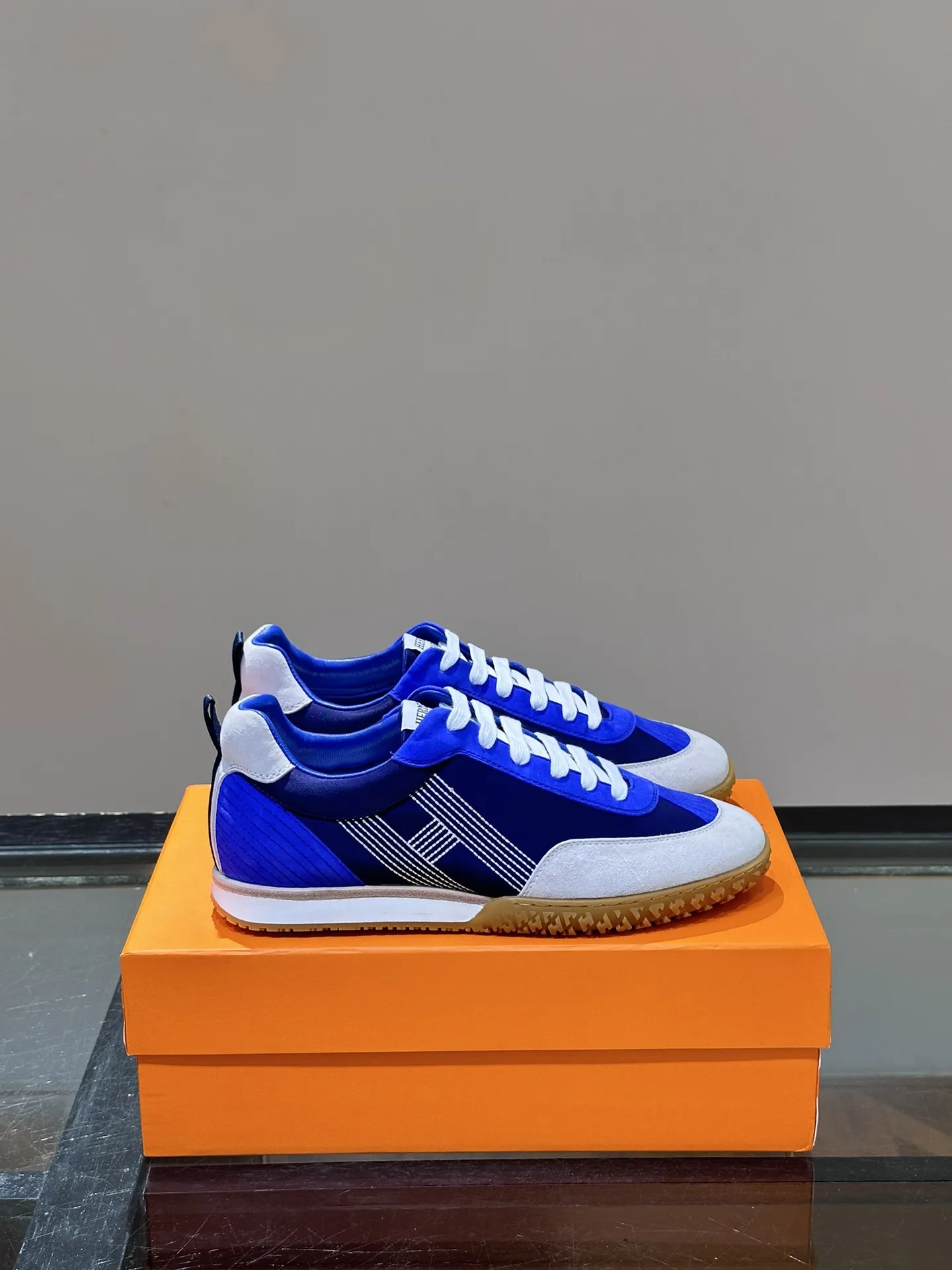 HERMES SS24厚底スニーカー ブルー 新品