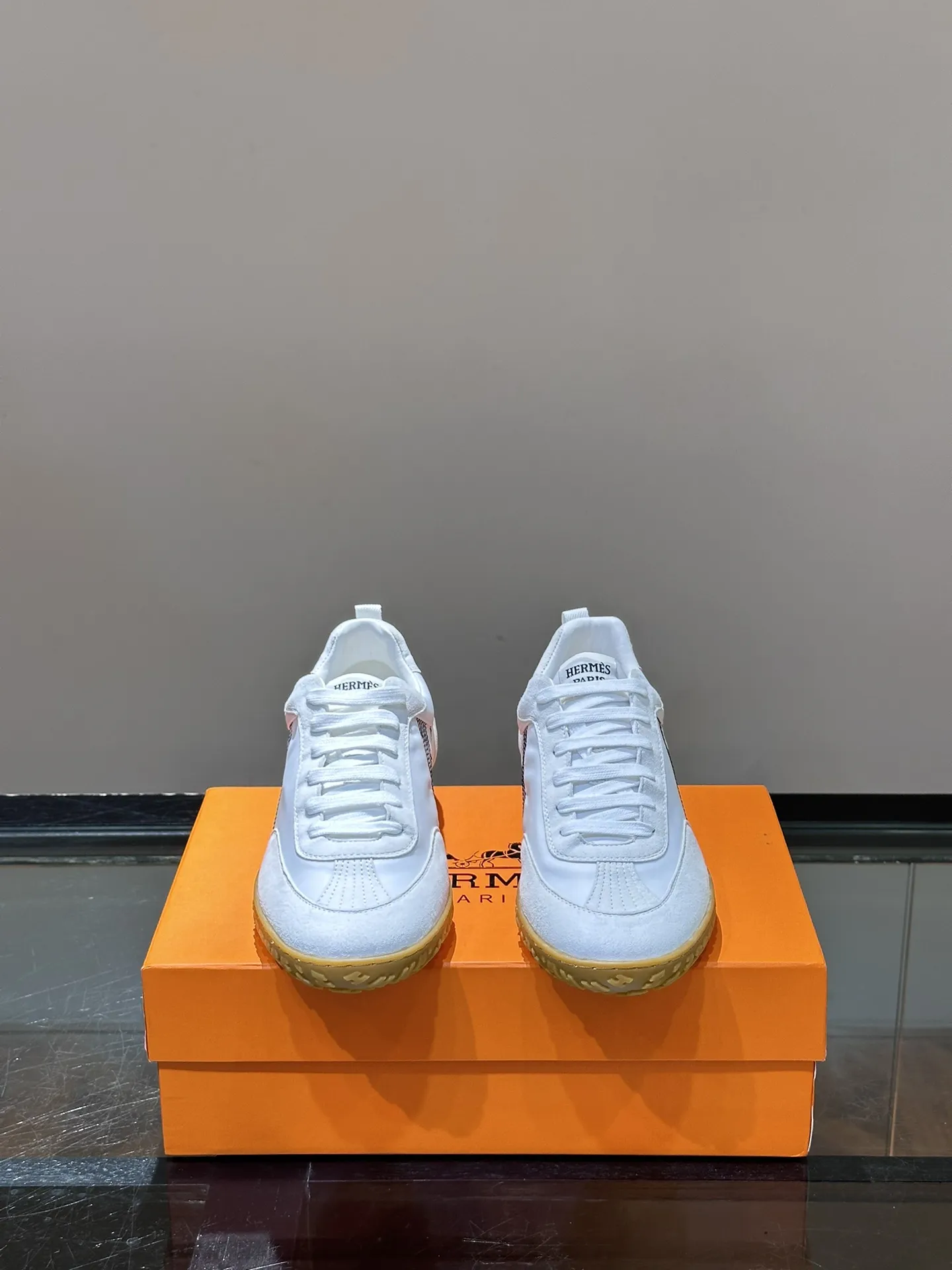 HERMES SS24 ヘロス厚底スニーカー ホワイト - 画像 (3)